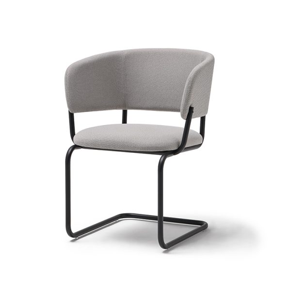 RC METAL SILLA CON BRAZOS CANTILEVER